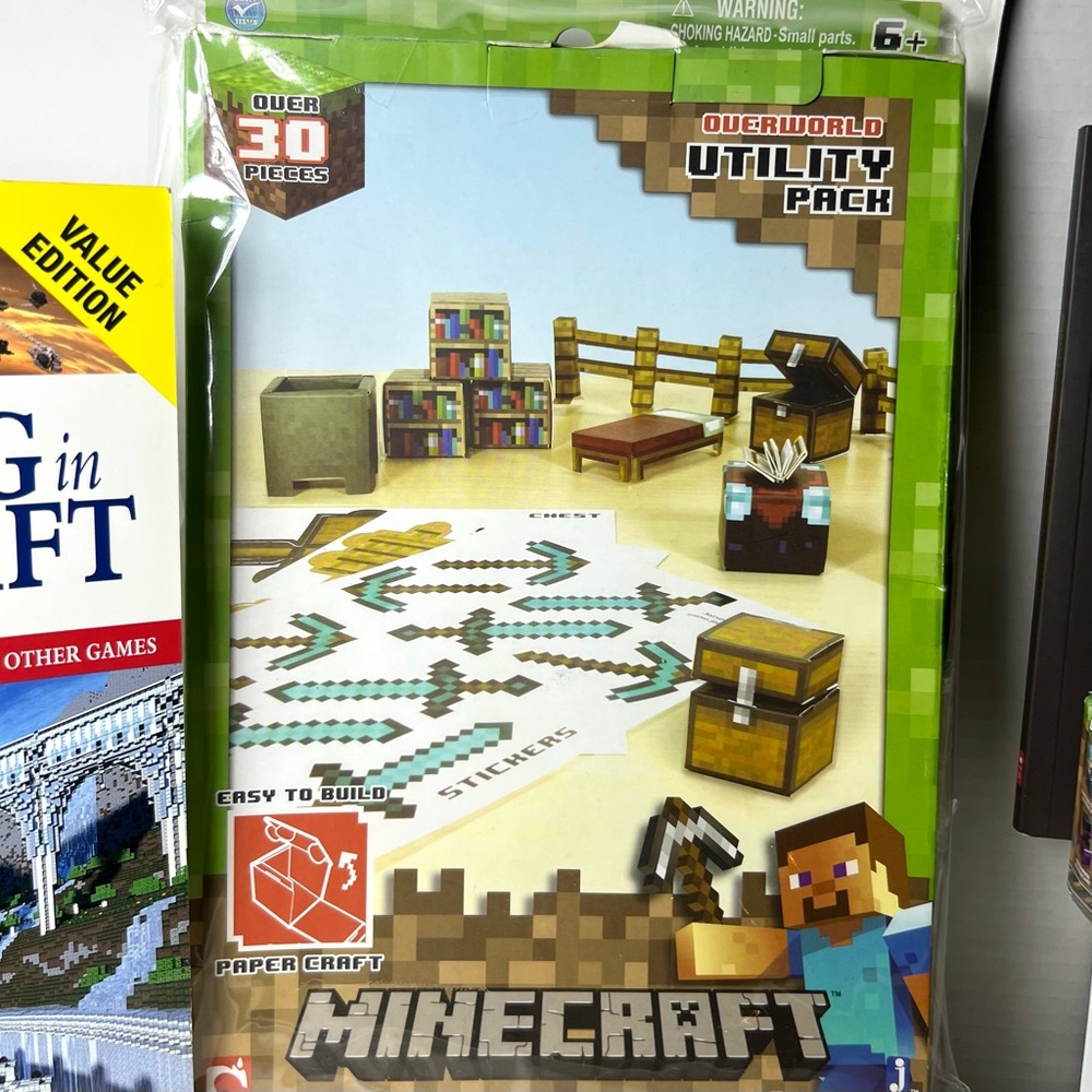 MINECRAFT MANIA GIFT SET - Picture 13 of 15